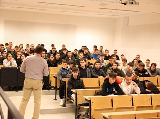 2025-12-05 18-15-08.jpeg